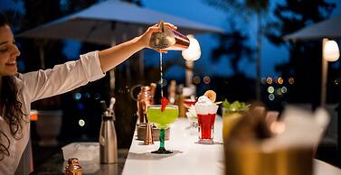 Lear Sense - Experience Luxury Hotel