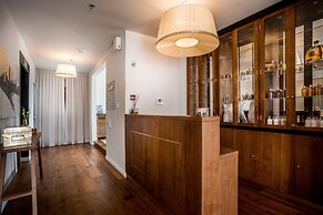 Lear Sense - Experience Luxury Hotel