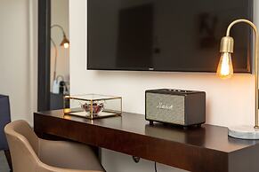 Lear Sense - Experience Luxury Hotel