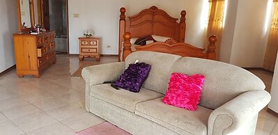Jamaica Villa Sweetsap