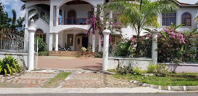 Jamaica Villa Sweetsap