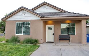 Zion's Camp and Cottages