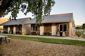 Zion's Camp and Cottages