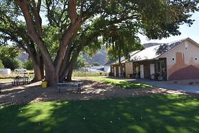 Zion's Camp and Cottages