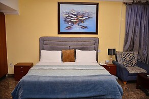 Yanna Lodge