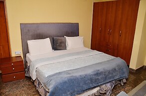 Yanna Lodge
