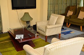 Yanna Lodge