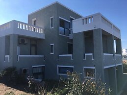 Anissaras Beach Apartments