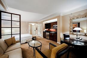 StripViewSuites at Signature
