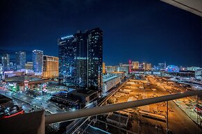 StripViewSuites at Signature