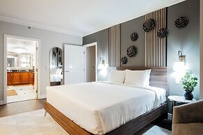 StripViewSuites at Signature