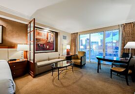 StripViewSuites at Signature