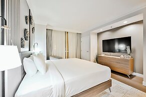 StripViewSuites at Signature
