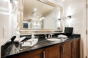 StripViewSuites at Signature