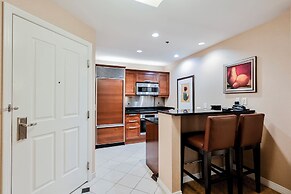 StripViewSuites at Signature