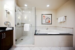 StripViewSuites at Signature