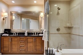 StripViewSuites at Signature