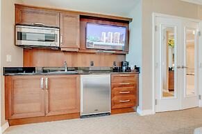 StripViewSuites at Signature