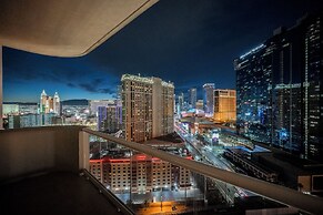 StripViewSuites at Signature