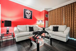 StripViewSuites at Signature