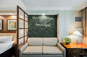 StripViewSuites at Signature