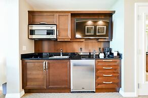 StripViewSuites at Signature