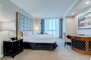 StripViewSuites at Signature
