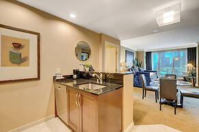 StripViewSuites at Signature