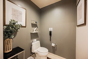 StripViewSuites at Signature