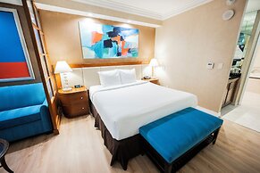 StripViewSuites at Signature