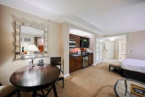 StripViewSuites at Signature