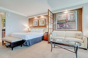 StripViewSuites at Signature