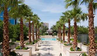 StripViewSuites at Signature