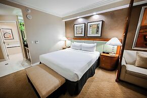 StripViewSuites at Signature