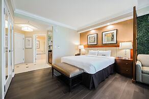 StripViewSuites at Signature