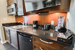 StripViewSuites at Signature