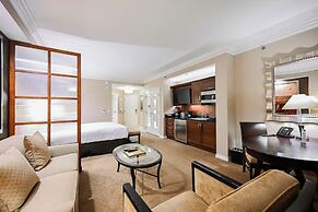 StripViewSuites at Signature