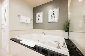 StripViewSuites at Signature