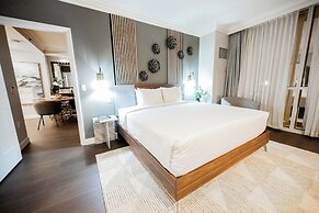 StripViewSuites at Signature