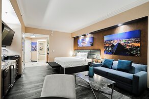 StripViewSuites at Signature