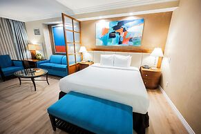 StripViewSuites at Signature