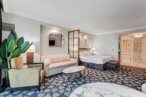 StripViewSuites at Signature