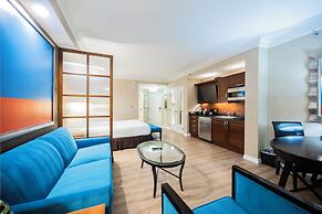 StripViewSuites at Signature