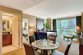 StripViewSuites at Signature
