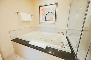 StripViewSuites at Signature