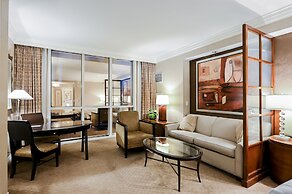 StripViewSuites at Signature