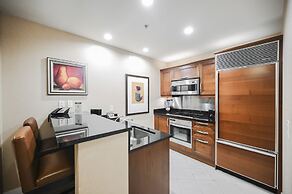 StripViewSuites at Signature