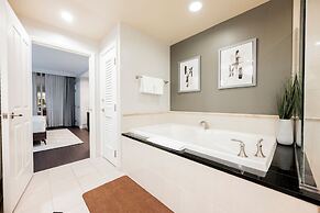 StripViewSuites at Signature