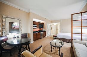 StripViewSuites at Signature