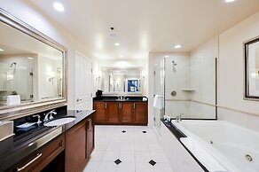 StripViewSuites at Signature